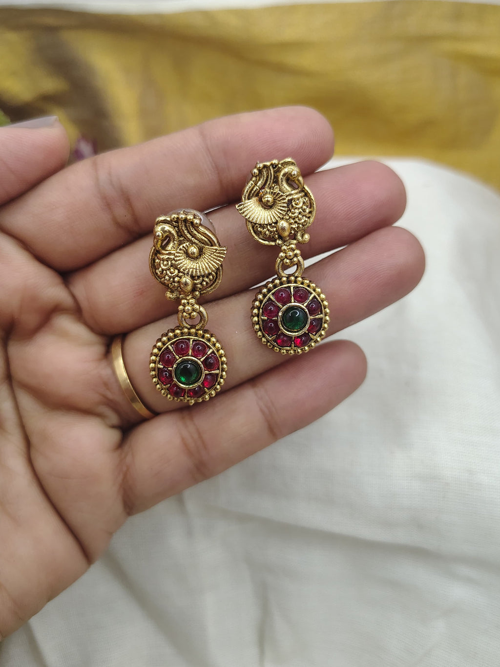 Mantara Non idol necklace set