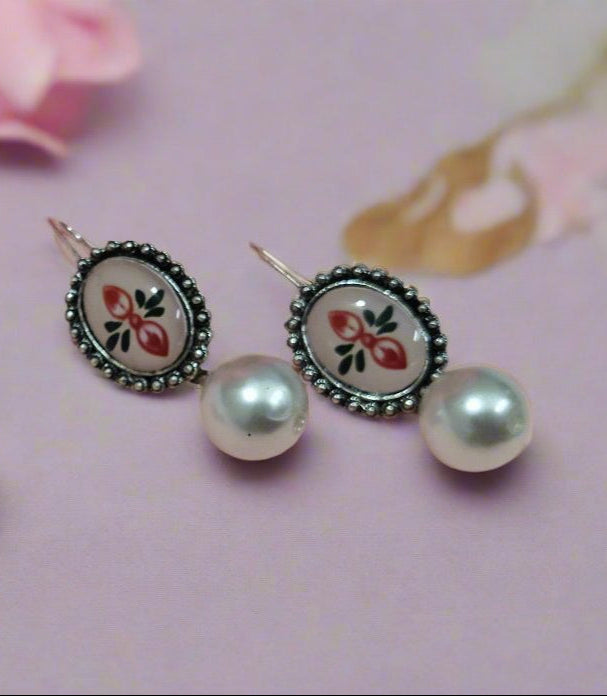Pearl printed earrings