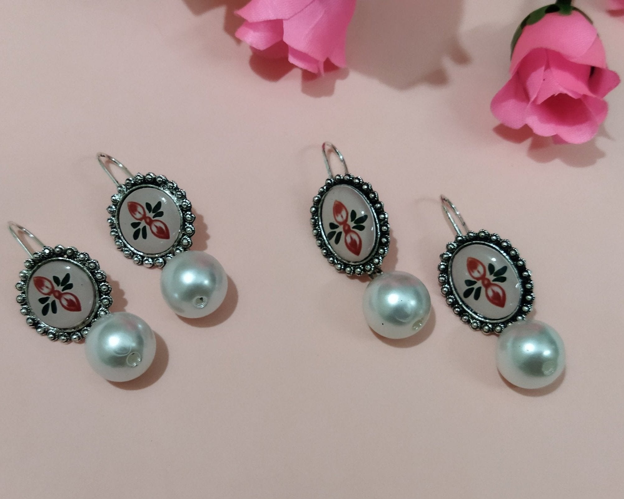 Pearl printed earrings