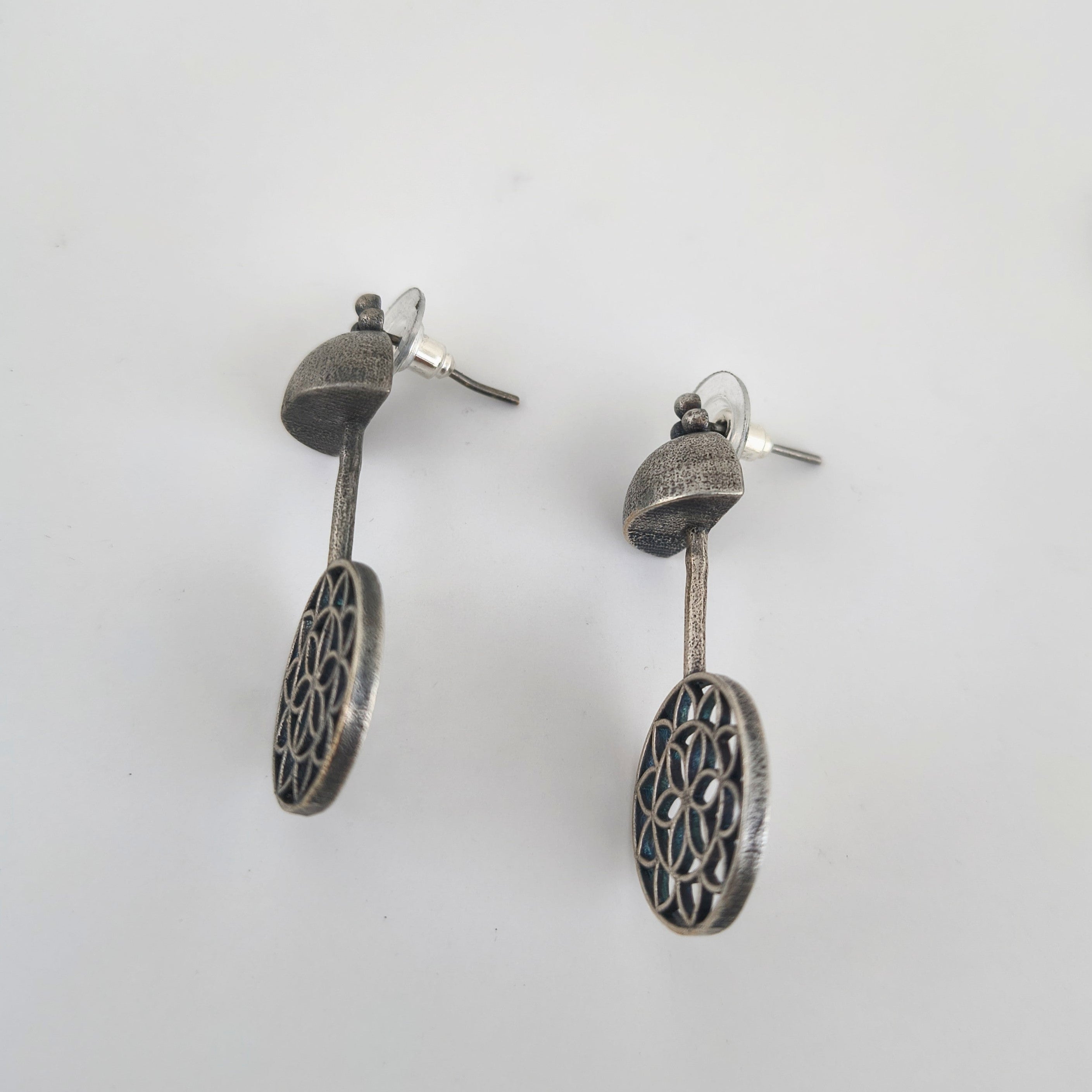 Umbrella design brass stud