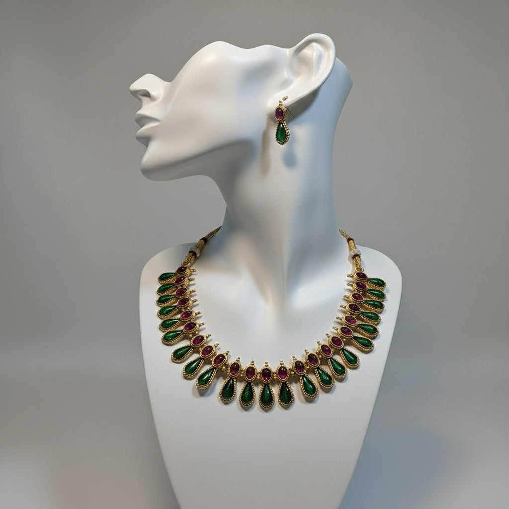 Palakka Enamel necklace