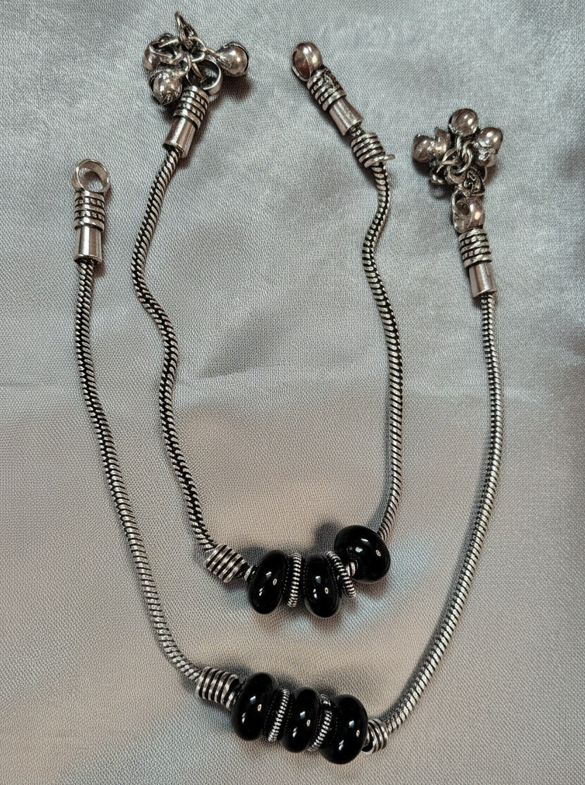 Traya Blackbead Anklets