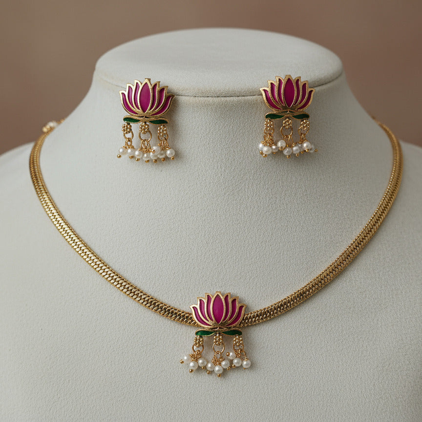 Preyasi Lotus Choker