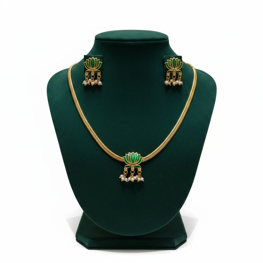 Preyasi Lotus Choker