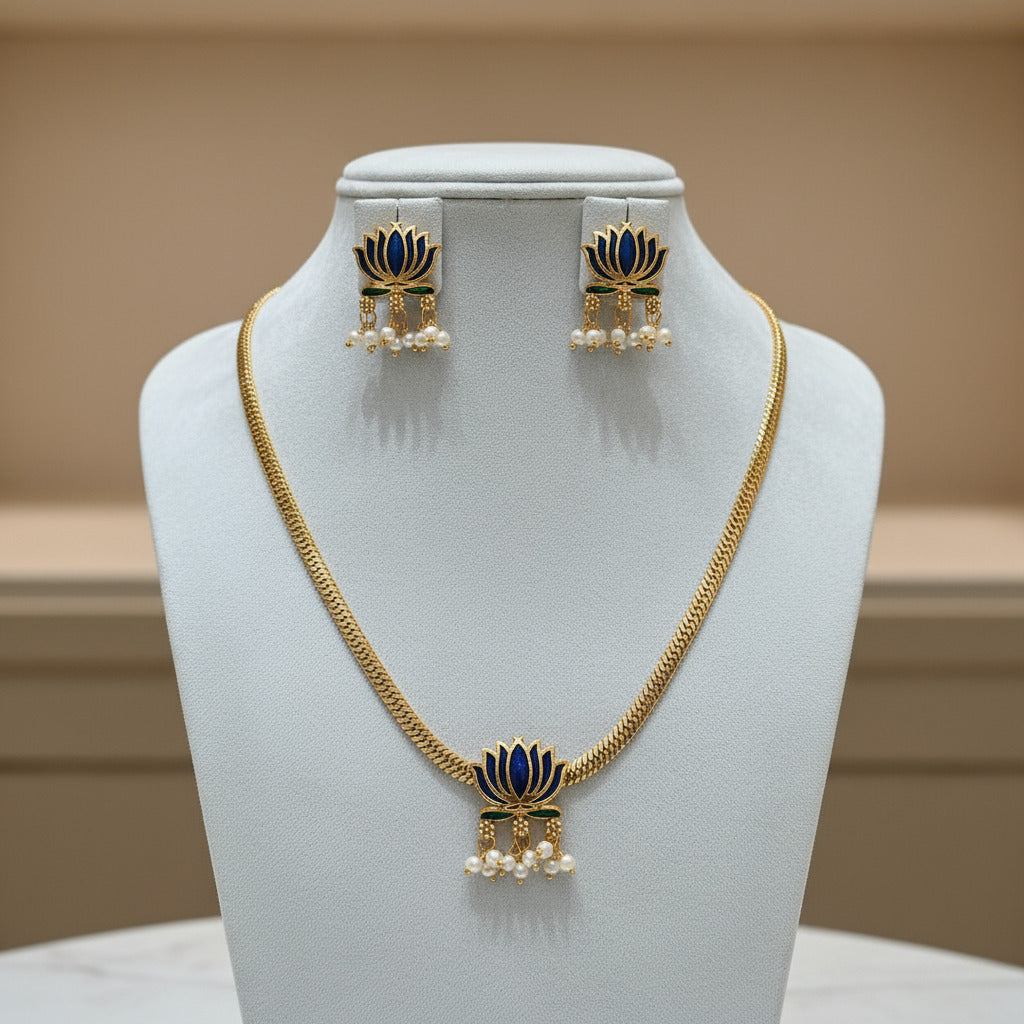 Preyasi Lotus Choker