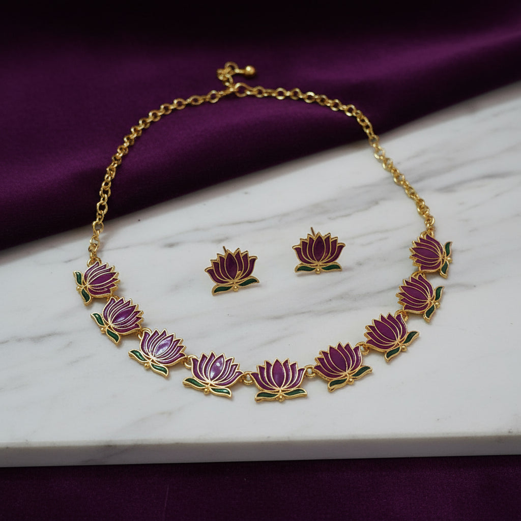 Thamarai Necklace