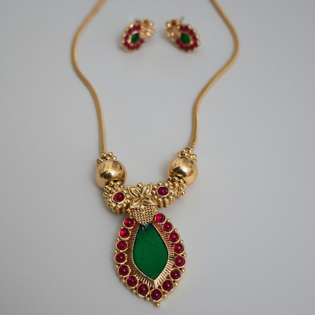 Palakka neclace