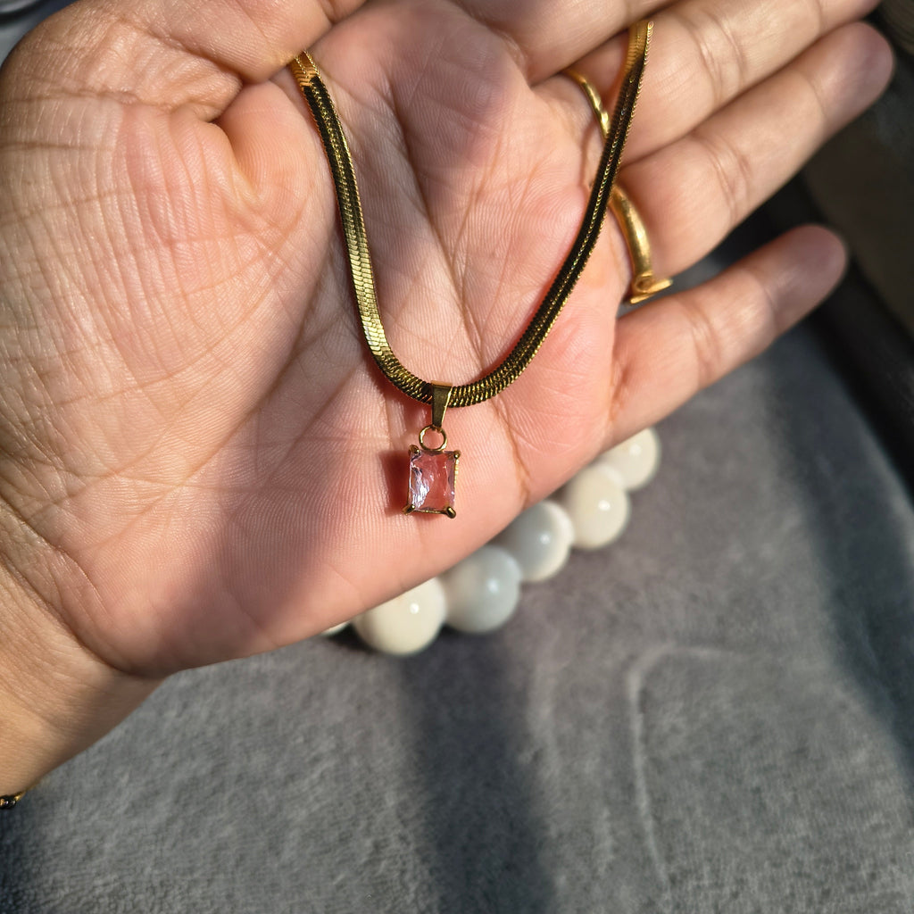 Quartz pendant chain