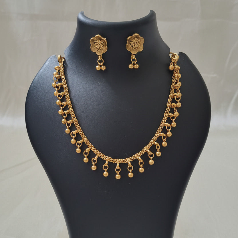 simple ethnic jwellery