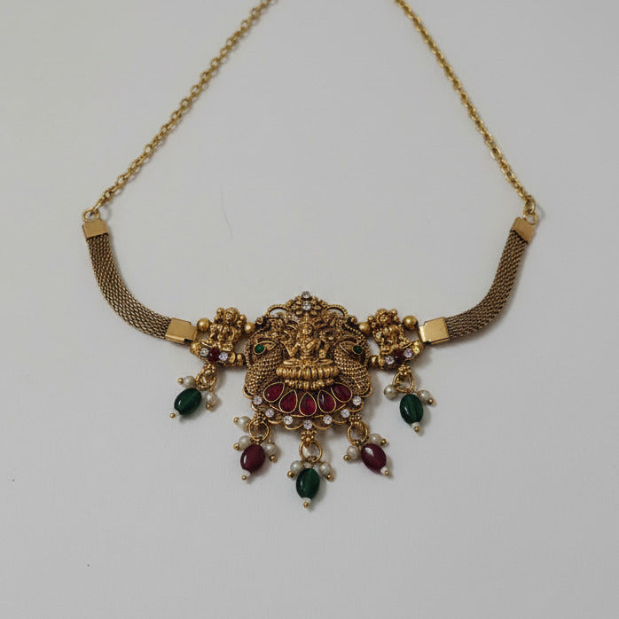 simple lakshmi choker