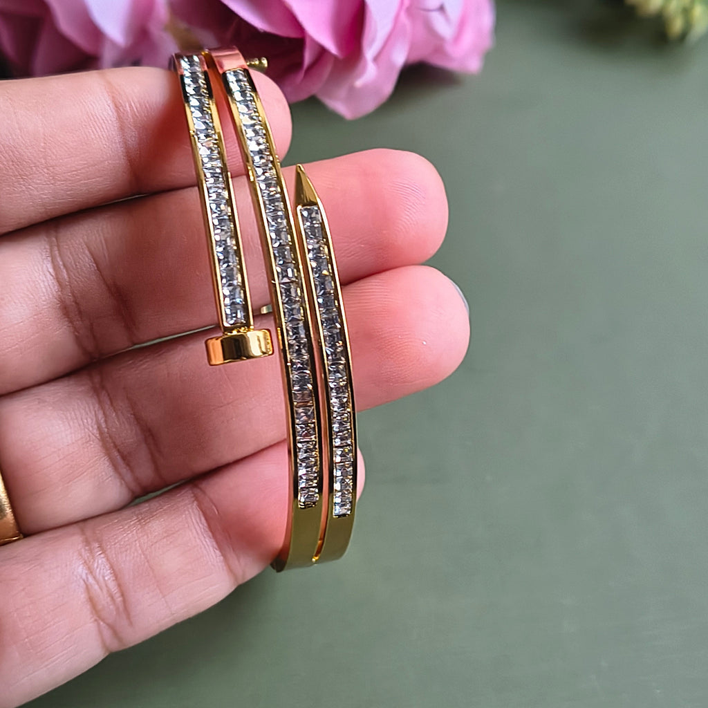 Nail Bangle