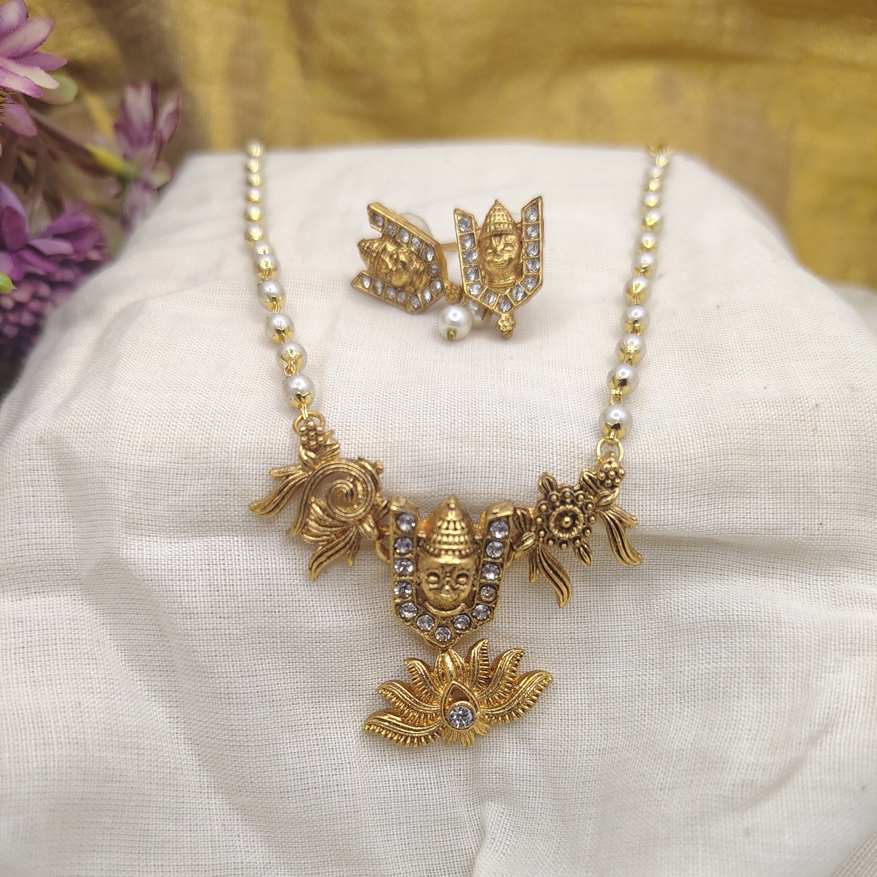 Balaji PearlNecklace set