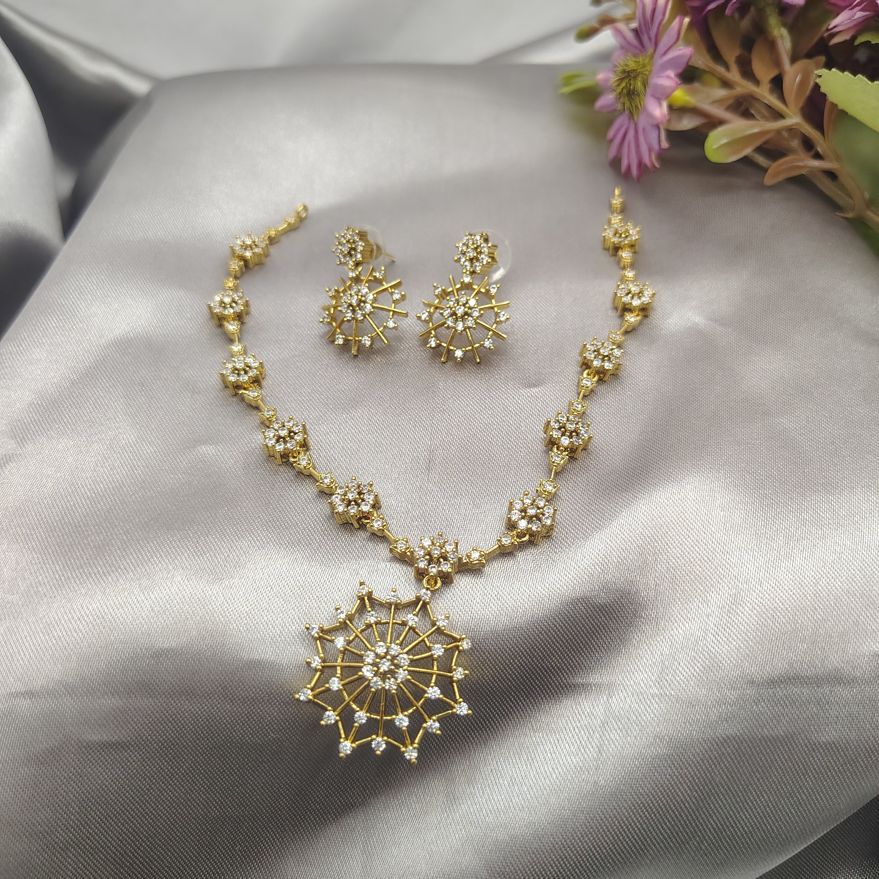 AD necklace set
