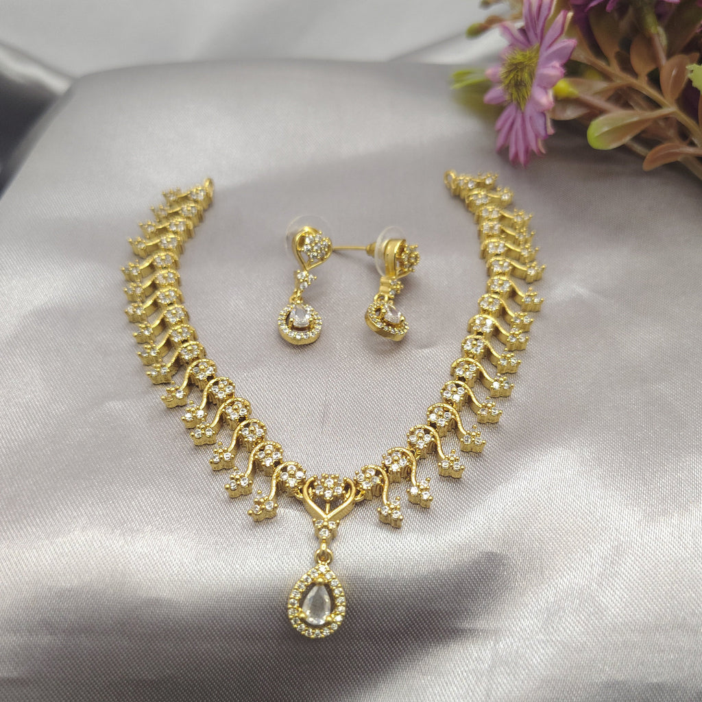 Tiara ADNecklaceset