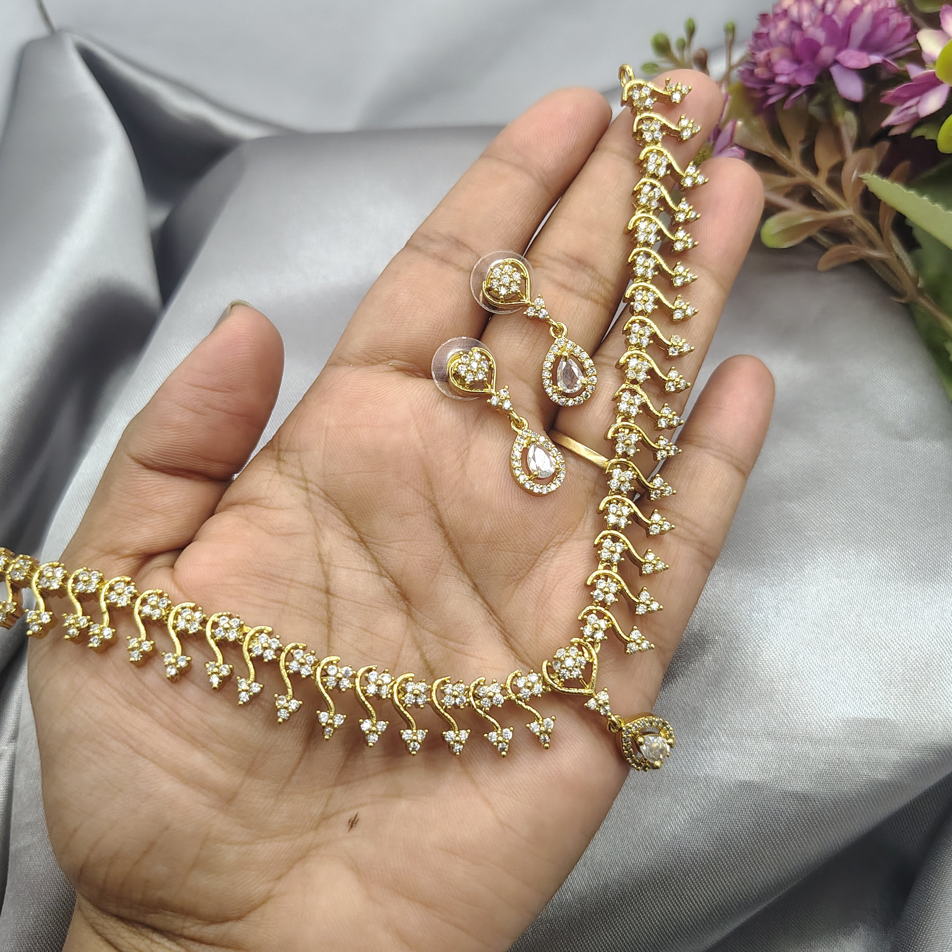 Tiara ADNecklaceset