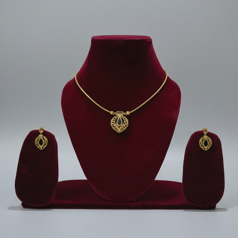 Nagapadam necklace