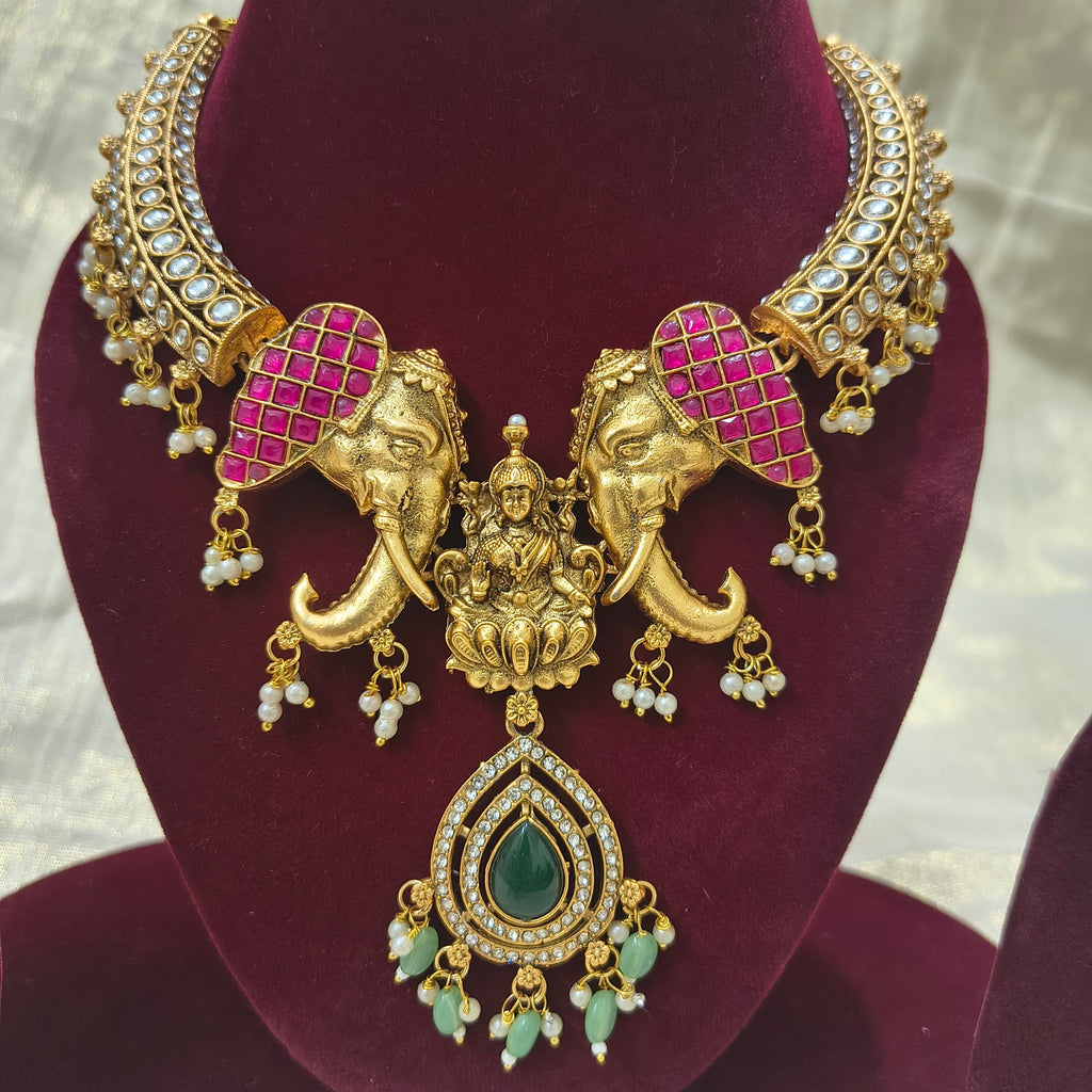 Gajalakshmi Hasli set
