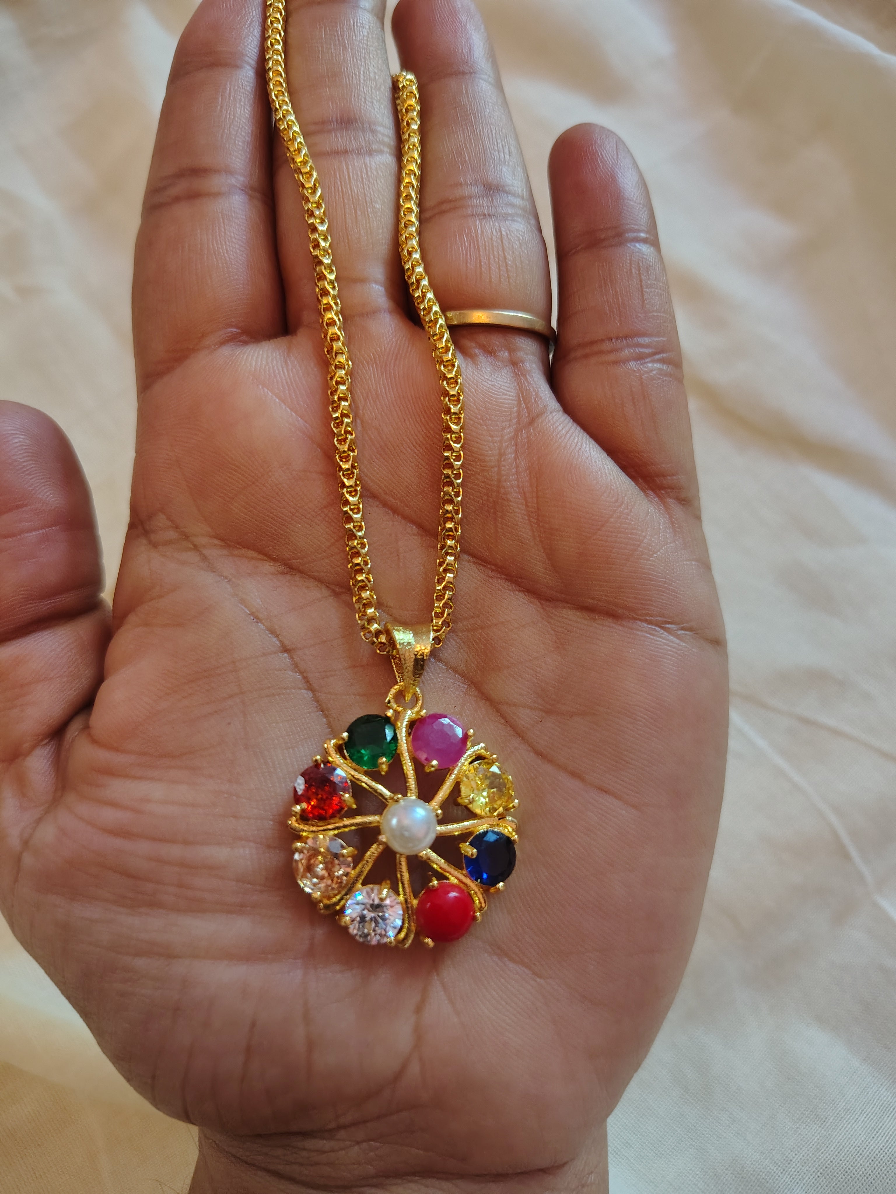 Navaratna Pendant chain