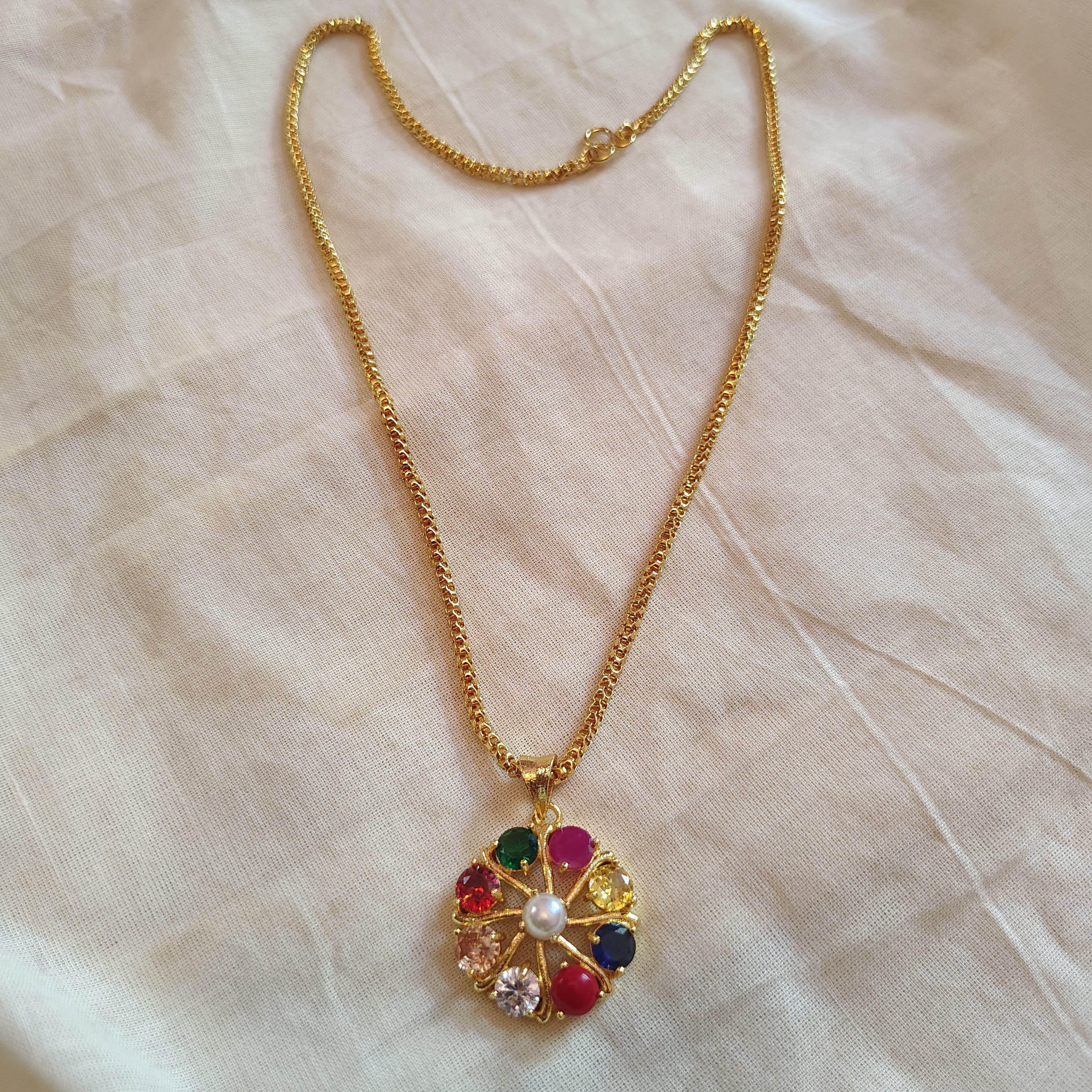 Navaratna Pendant chain