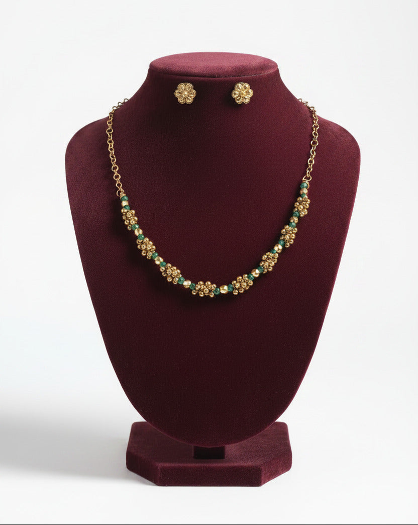 Gunguroo bead necklace set