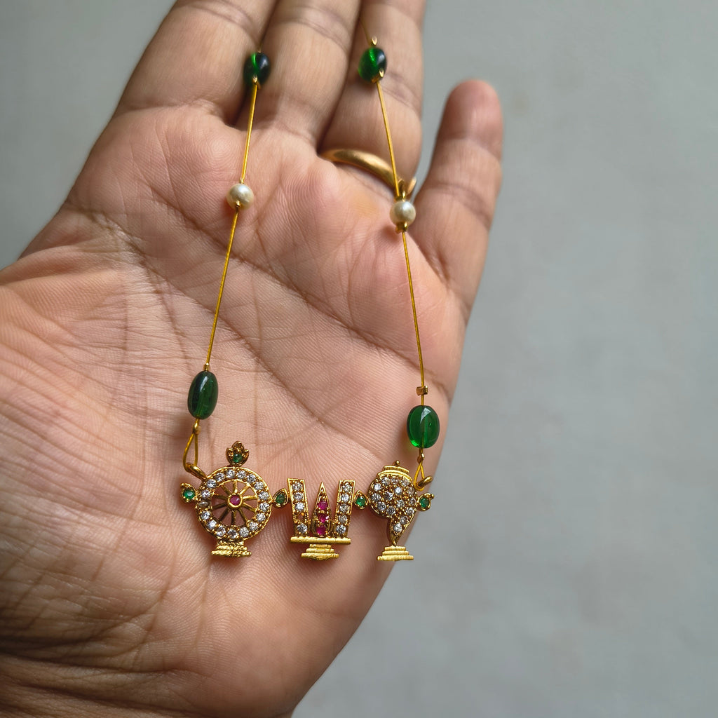 Namam Invisible necklace