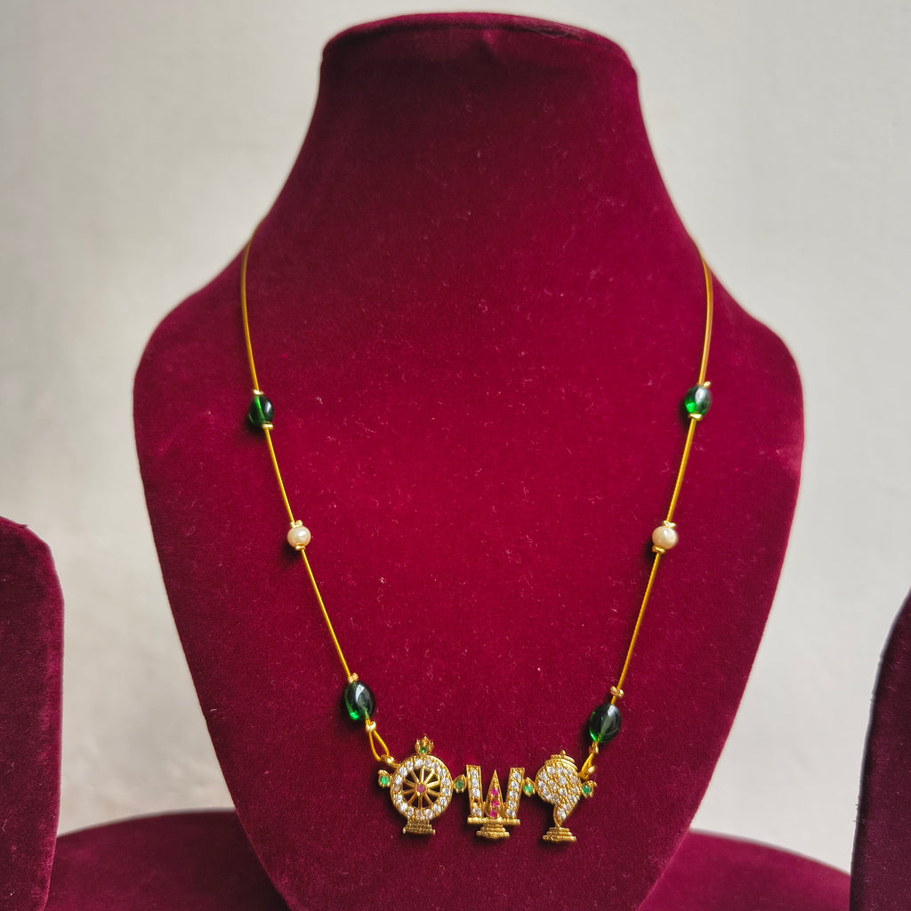 Namam Invisible necklace