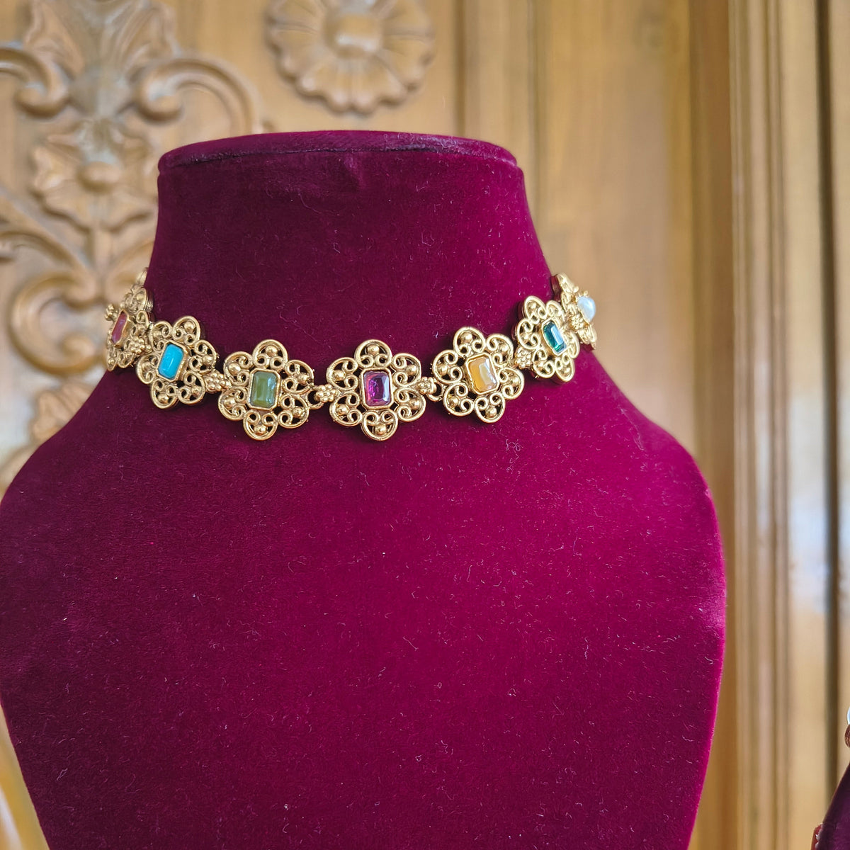 Rohini Navaratna Non idol necklace set