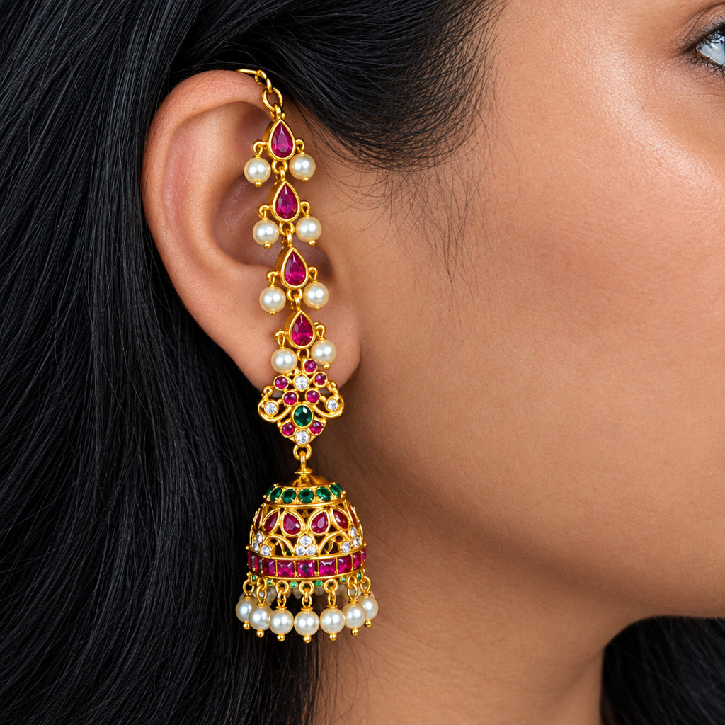 Vaani Kemp Jhumka With Ear chain