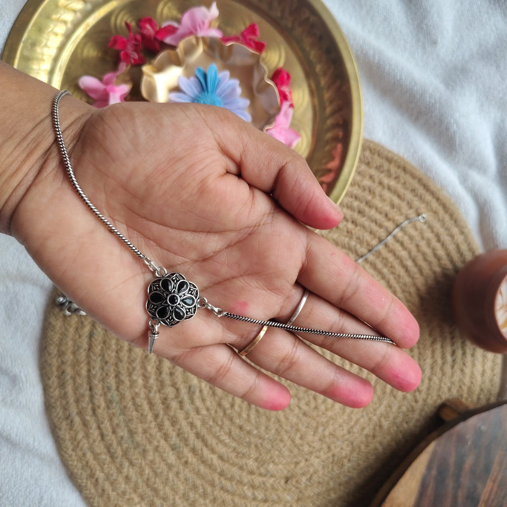 Mudrika oxidised anklets