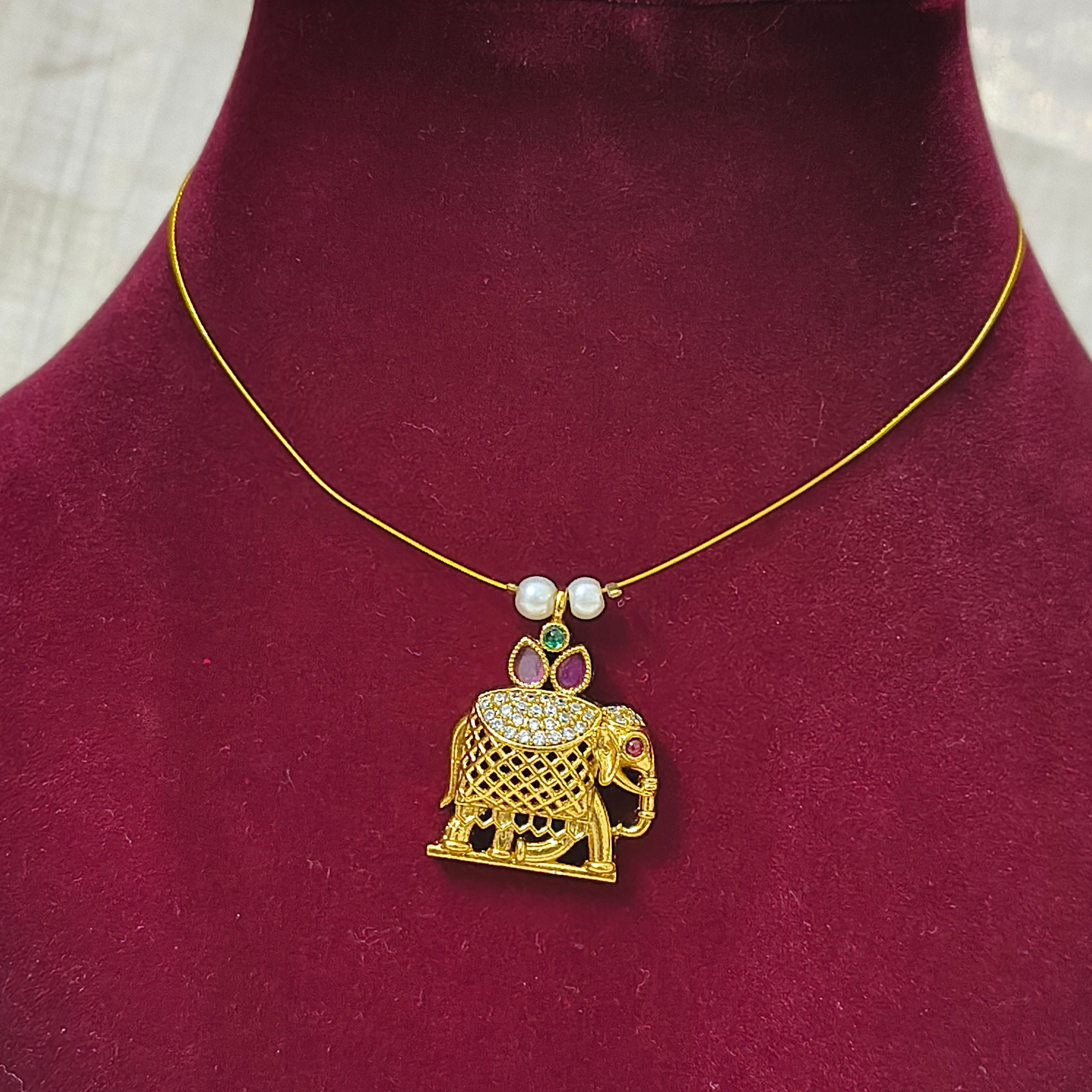 Kesari Invisible necklace