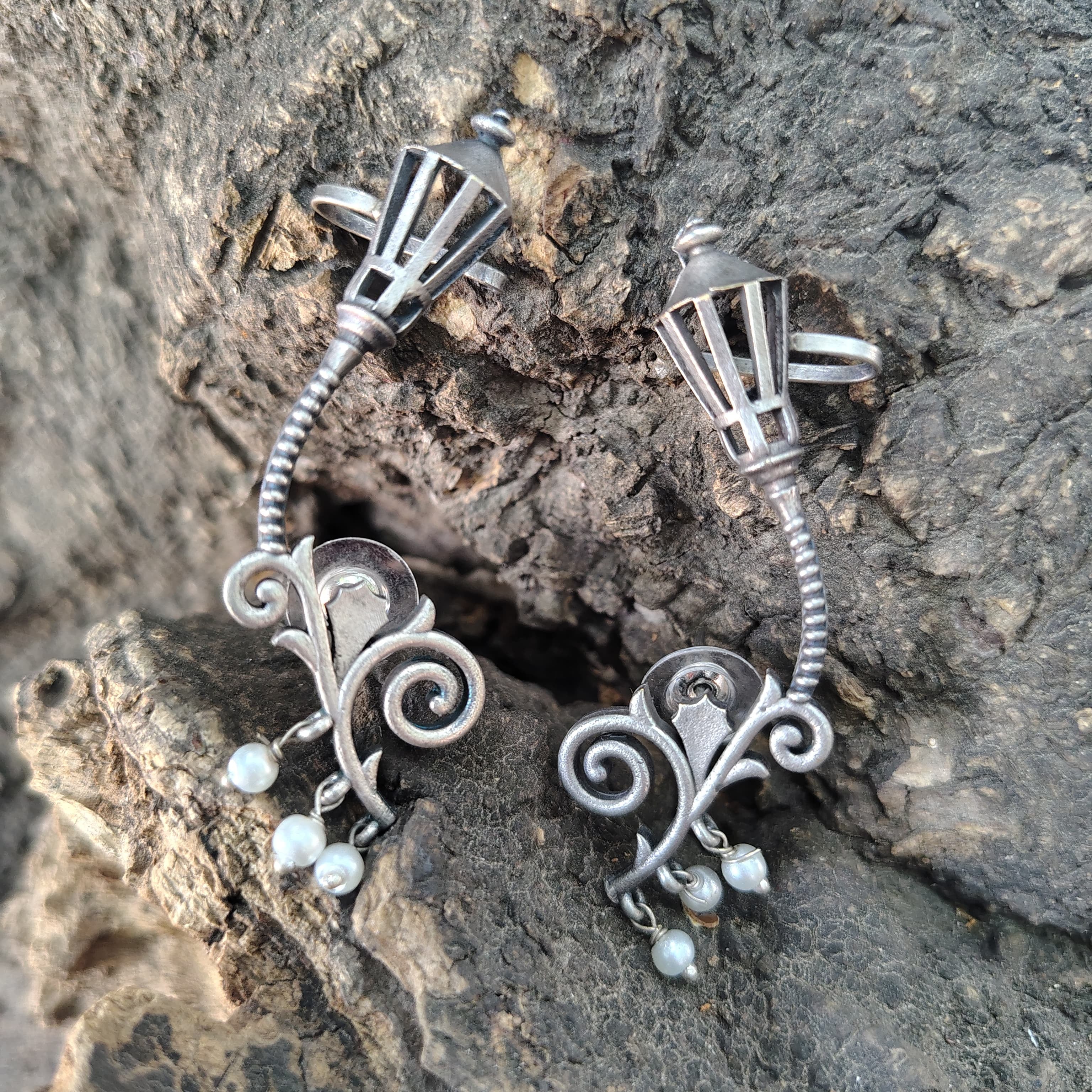 Lamp design peal Brass Ear cuff